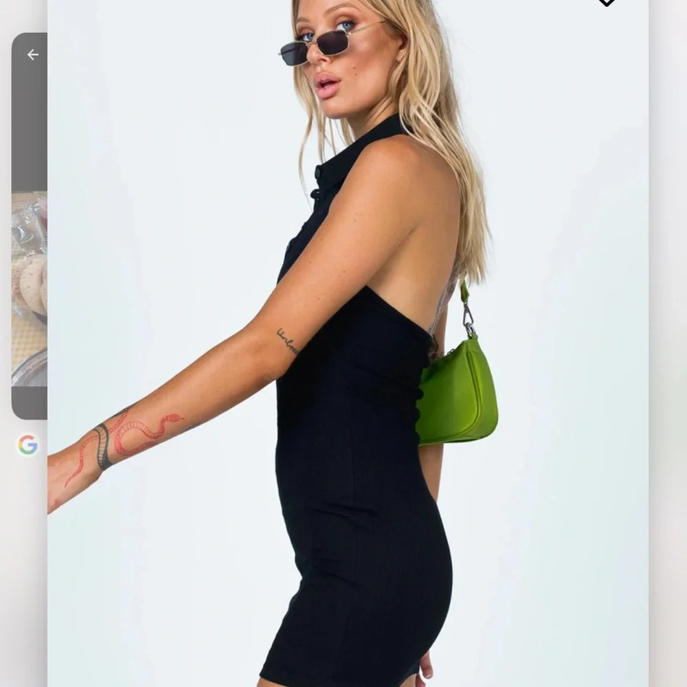 Mini black dress - Picture 4 of 5